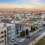 Escape To Raleigh Ave - Steps From The Beach