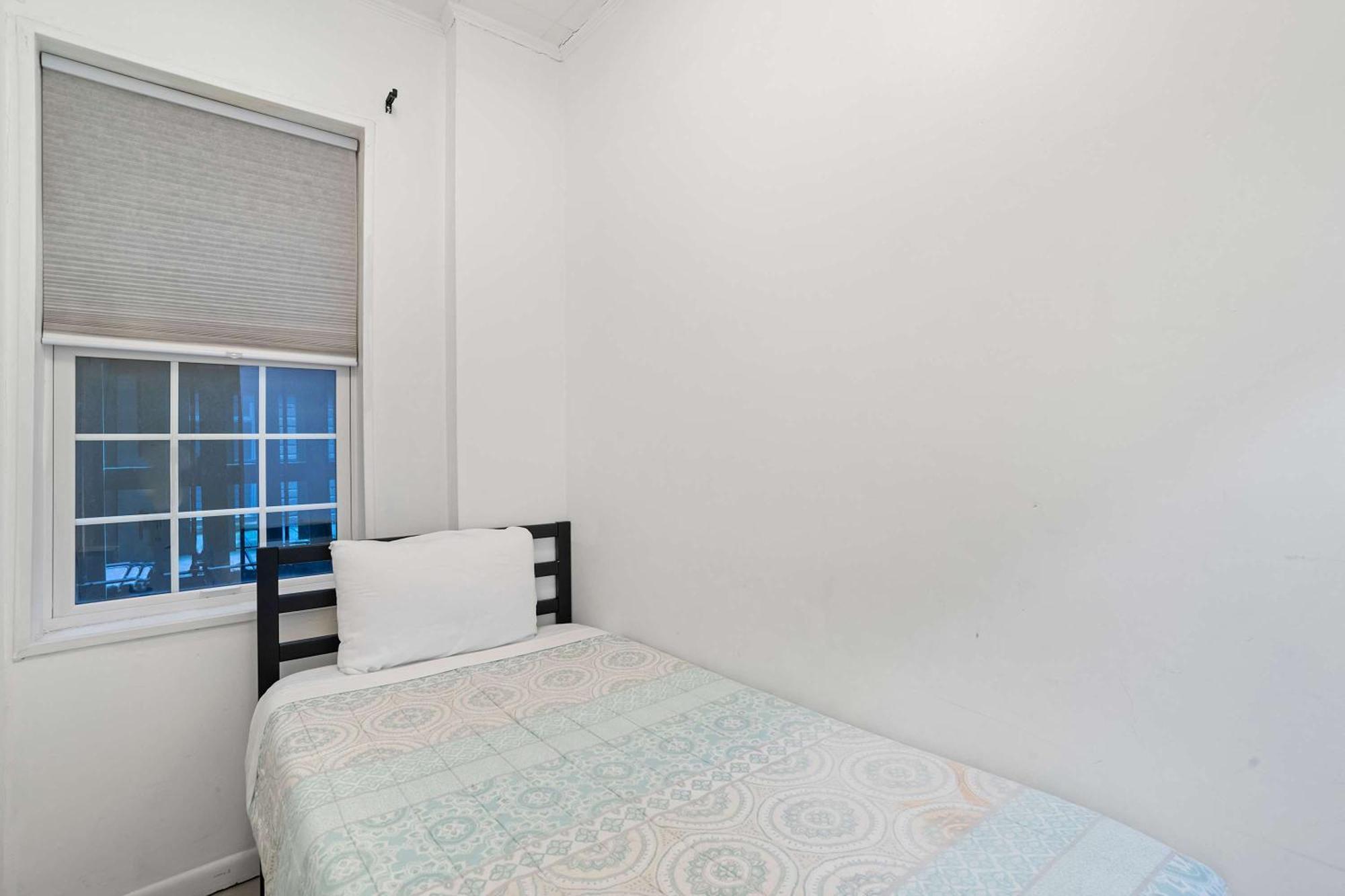 Escape To Raleigh Ave - Steps From The Apartment