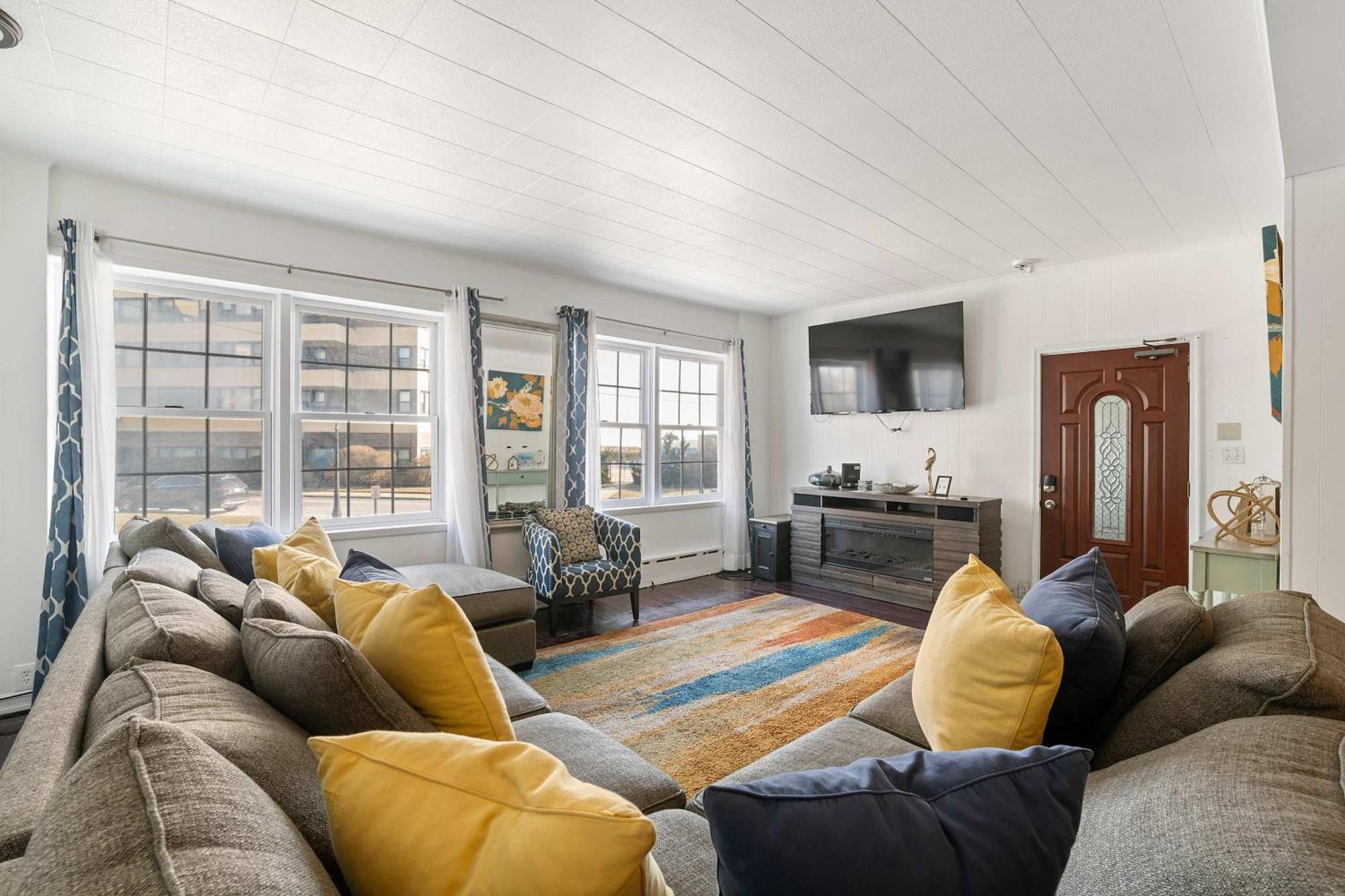 Escape To Raleigh Ave - Steps From The *